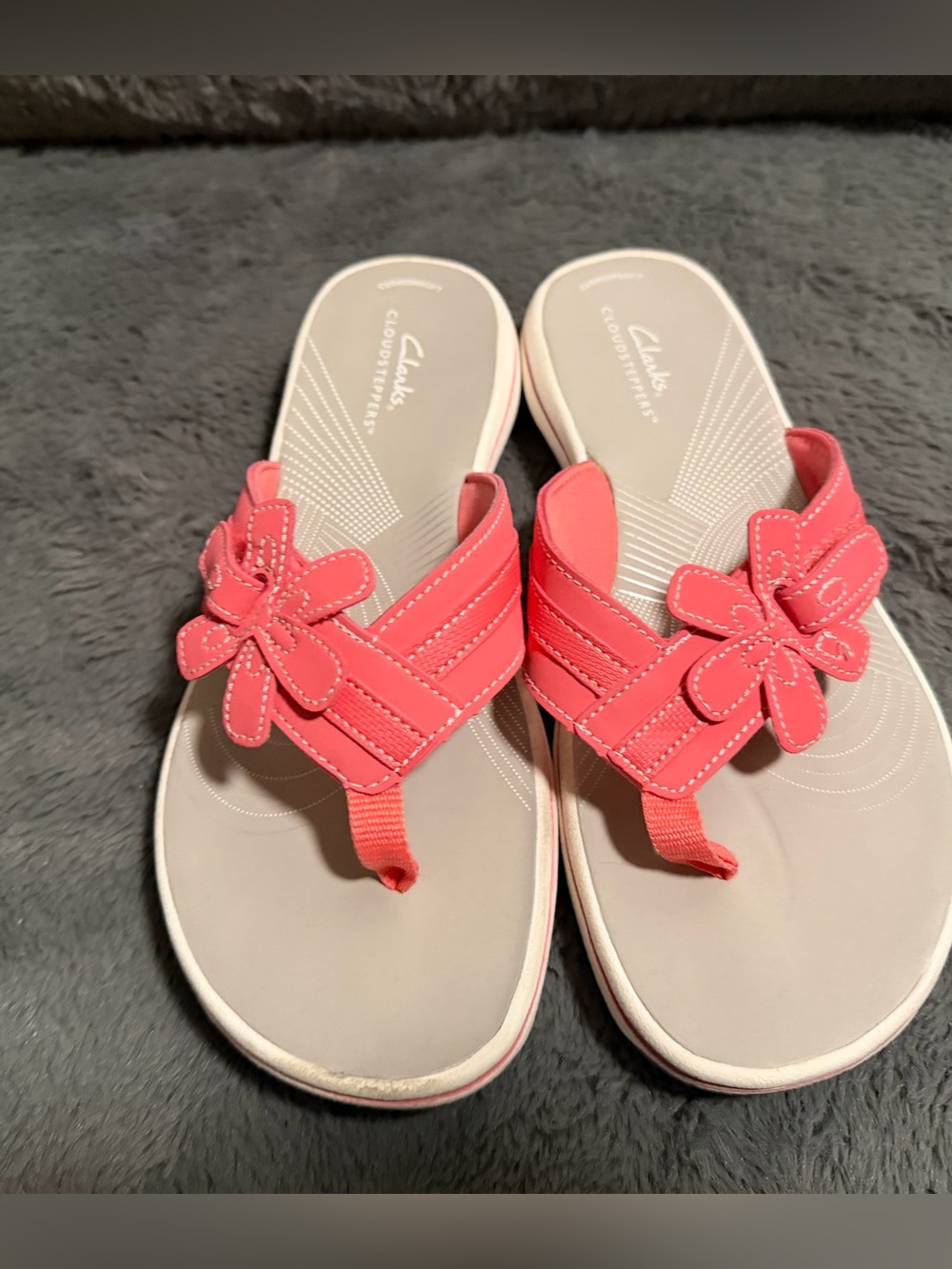 Clarks cloudstepper Women's Pink Floral Thong Sandals